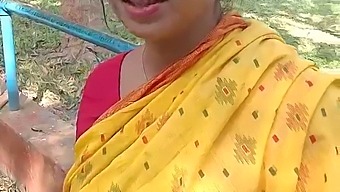 Amazing Indian Housewife Shari Bhabhi In A Hot Sex Story